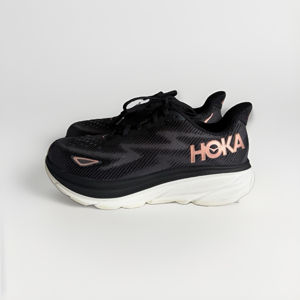 HOKA Clifton 9 Wide Women's 9.5D Black Rose Gold Running Shoes 1132211